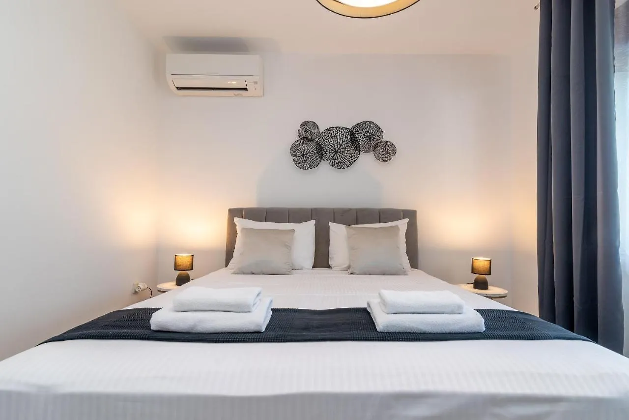 Apartments Bozan Trogir
