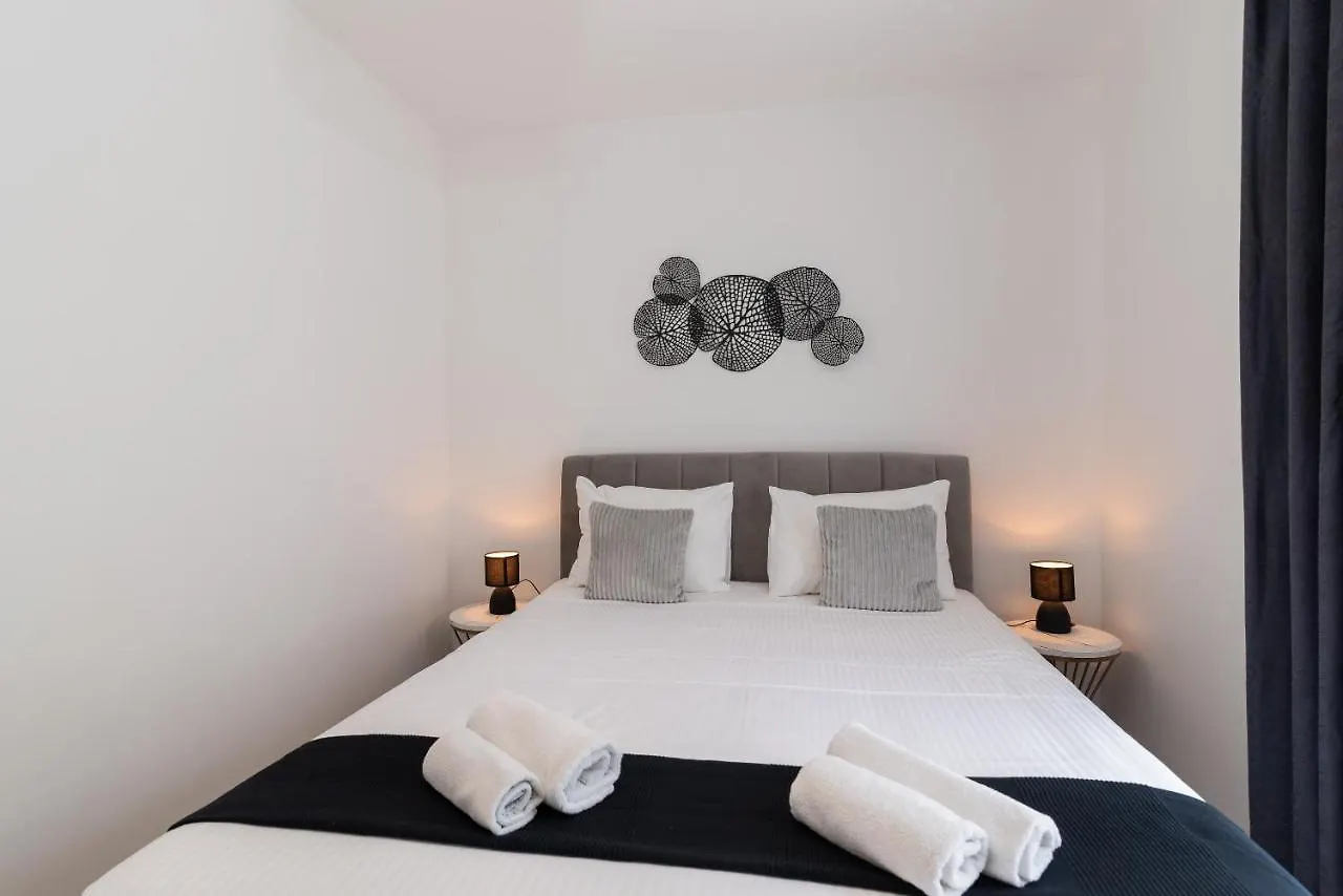 Apartments Bozan Trogir 0*,  Croacia