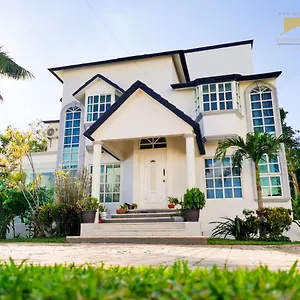 Mansion Huayacan Cancún